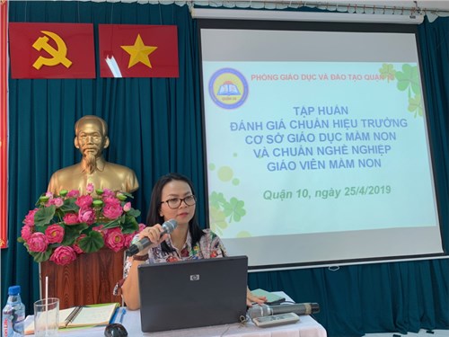 Về tập huấn đánh giá chuẩn hiệu trưởng các cơ sở giáo dục mầm non và chuẩn nghề nghiệp giáo viên mầm non